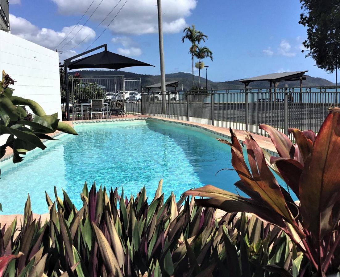 Whitsunday Waterfront Apartments Airlie Beach Ngoại thất bức ảnh