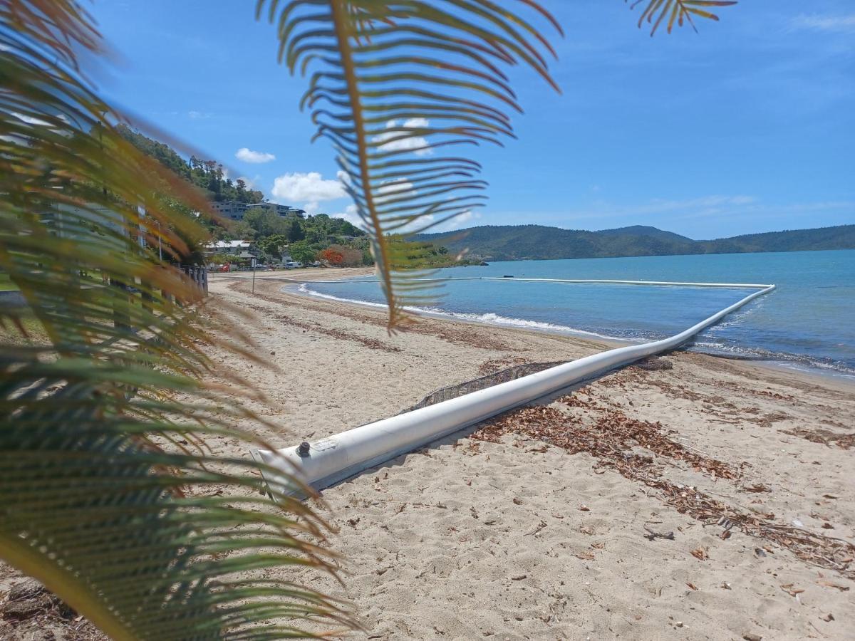 Whitsunday Waterfront Apartments Airlie Beach Ngoại thất bức ảnh
