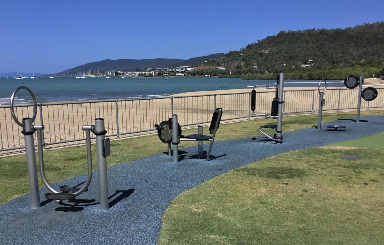 Whitsunday Waterfront Apartments Airlie Beach Ngoại thất bức ảnh
