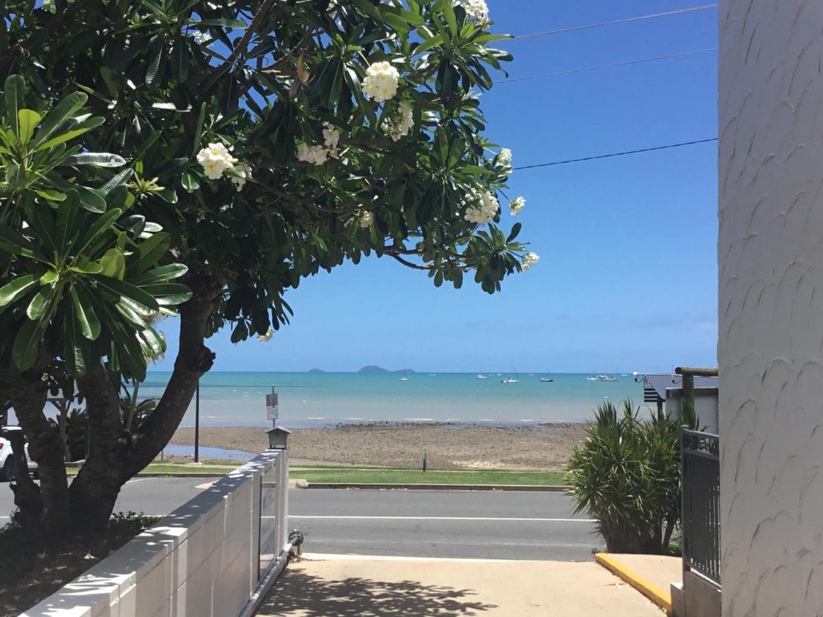 Whitsunday Waterfront Apartments Airlie Beach Ngoại thất bức ảnh