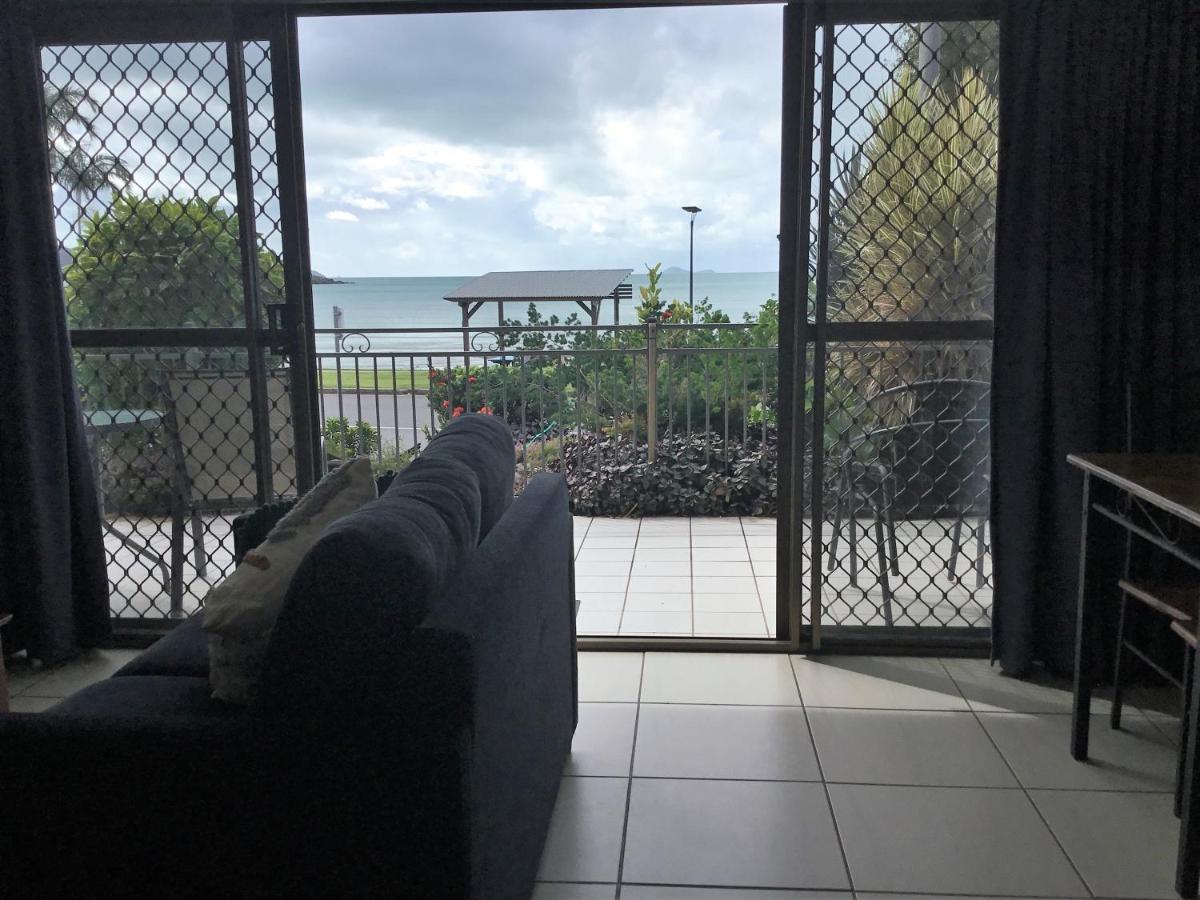 Whitsunday Waterfront Apartments Airlie Beach Ngoại thất bức ảnh
