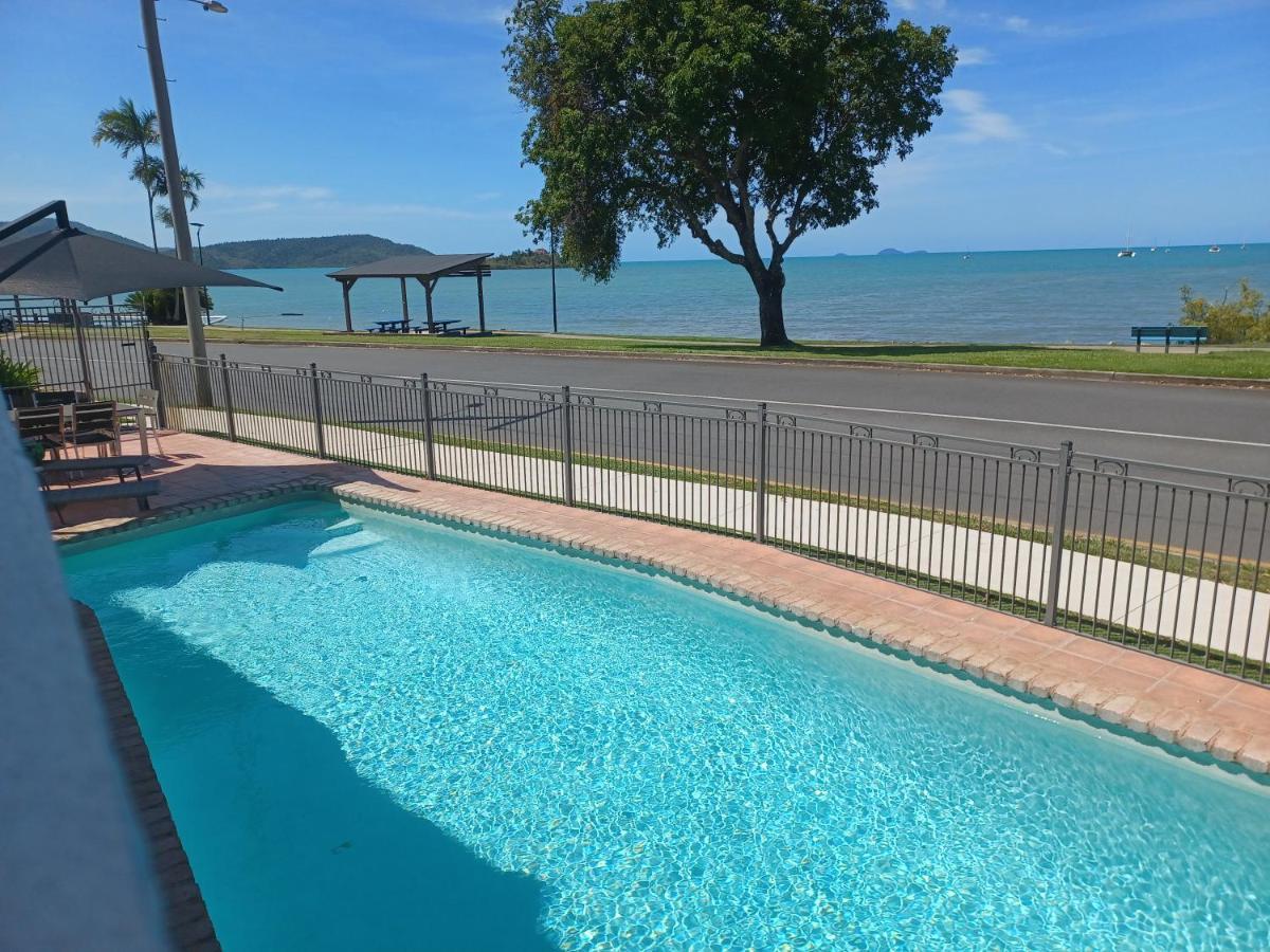 Whitsunday Waterfront Apartments Airlie Beach Ngoại thất bức ảnh