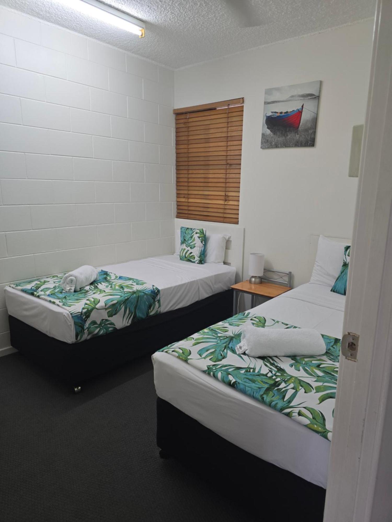 Whitsunday Waterfront Apartments Airlie Beach Ngoại thất bức ảnh