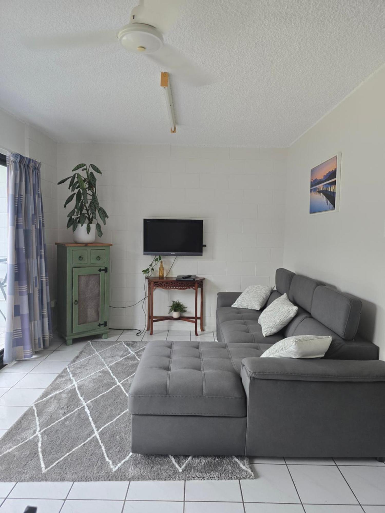 Whitsunday Waterfront Apartments Airlie Beach Ngoại thất bức ảnh