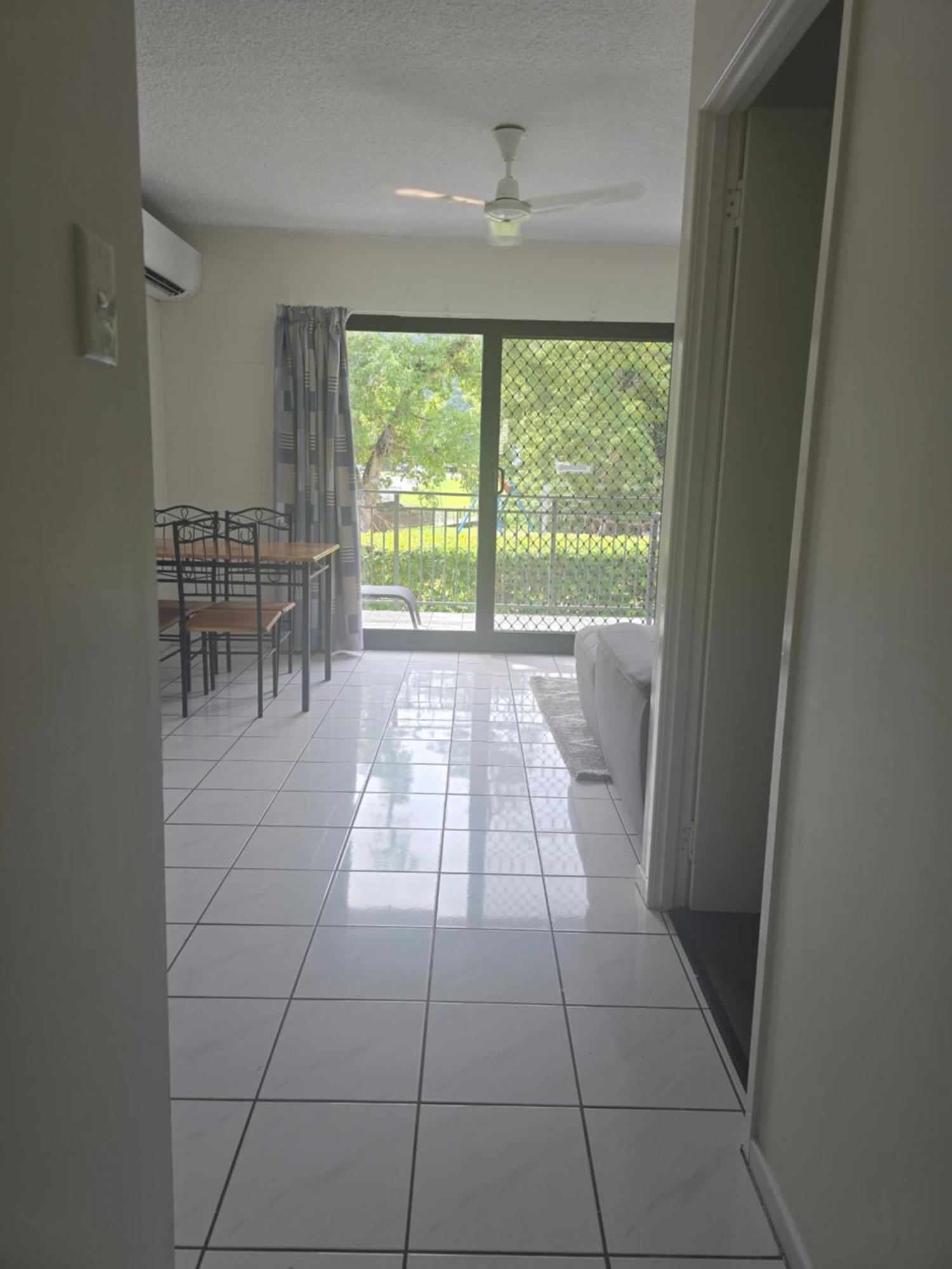 Whitsunday Waterfront Apartments Airlie Beach Ngoại thất bức ảnh