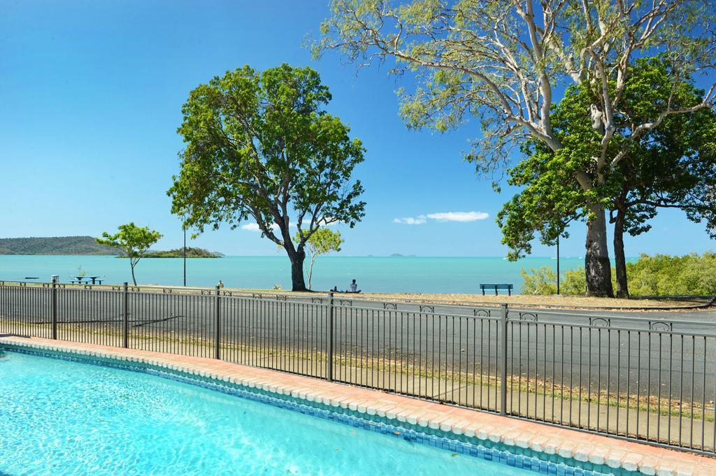 Whitsunday Waterfront Apartments Airlie Beach Ngoại thất bức ảnh
