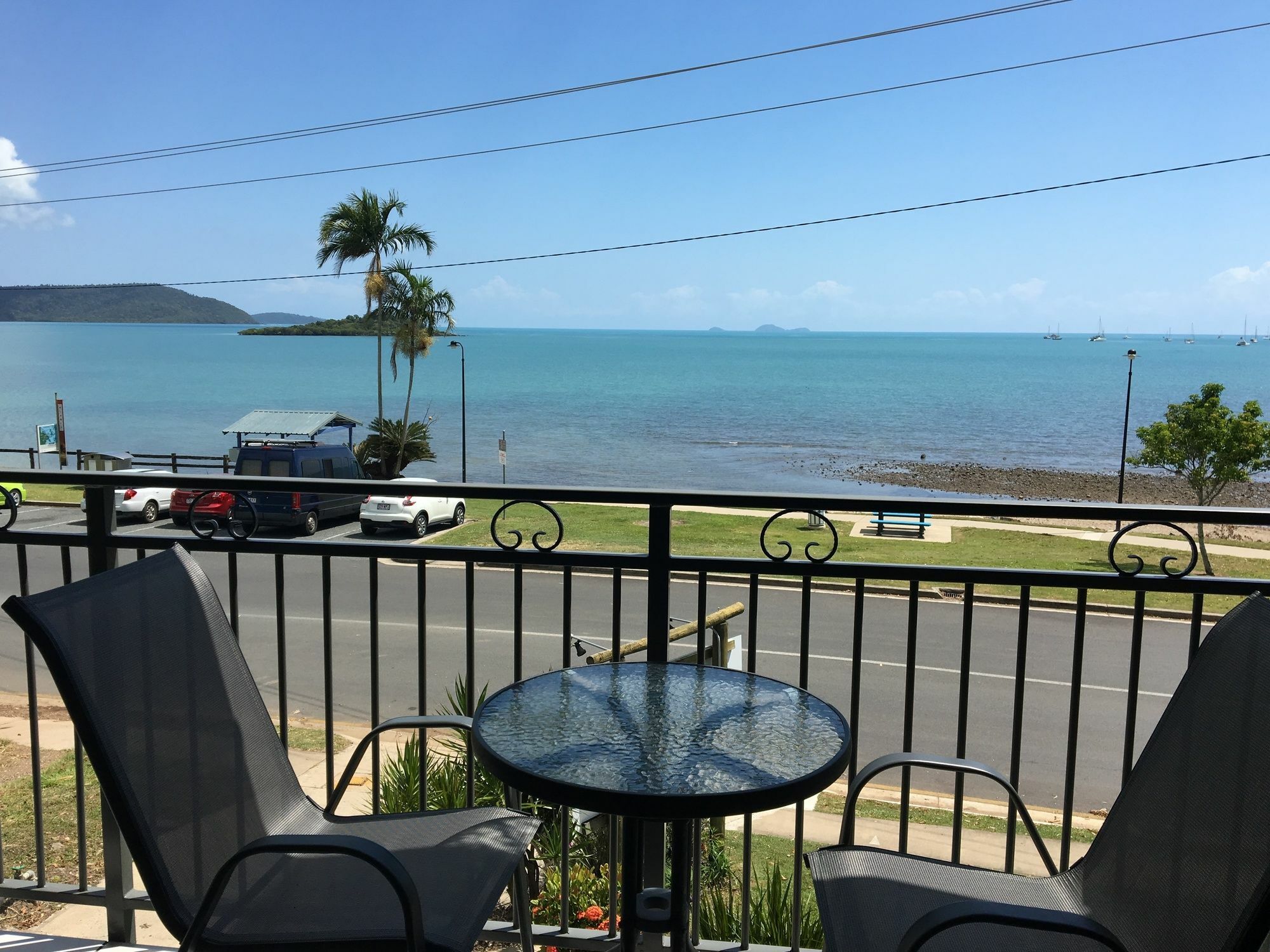 Whitsunday Waterfront Apartments Airlie Beach Ngoại thất bức ảnh